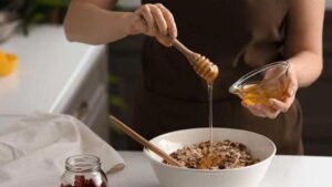 Tận hưởng ngày mới với mật ong hảo hạng