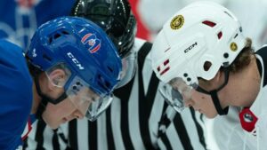 Ngôi sao phim “Heated Rivalry” rước đuốc cho Thế vận hội Mùa đông