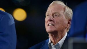 Bill Polian bác bỏ tin đồn về việc trì hoãn bỏ phiếu cho Bill Belichick vào Pro Football Hall of Fame