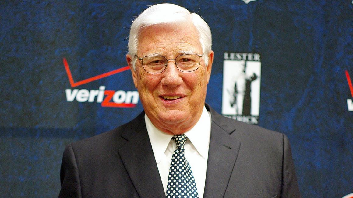 bob pulford poses for photo