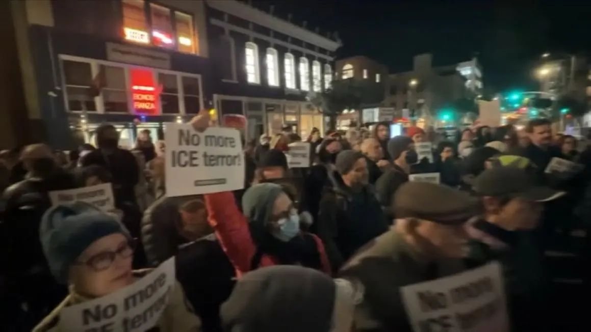 Biểu tình ở Boyle Heights sau vụ ICE nổ súng tại Minneapolis