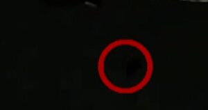 Bánh xe rơi khỏi máy bay British Airways khi đang bay