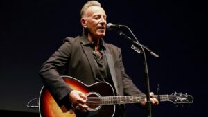 Bruce Springsteen Phát Hành Ca Khúc Phản Đối ICE Sau Vụ Xả Súng Tại Minneapolis