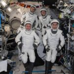 Phi hành gia NASA đáp xuống San Diego sau khi rời Trạm Vũ trụ Quốc tế