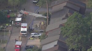 Hỏa hoạn tại công trường xây dựng chung cư gần hồ Conroe, một công nhân nhập viện