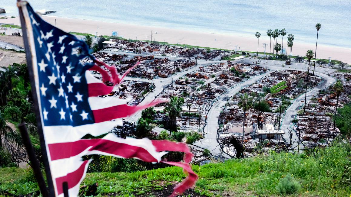 california palisades flag fire rebuild 2