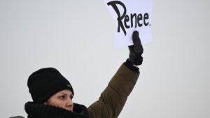 Nổ ra biểu tình sau vụ ICE nổ súng giết người tại Minneapolis