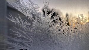 Bão Mùa Đông Đổ Bộ, Lượng Tuyết Rơi Lớn Nhất Toàn Quốc