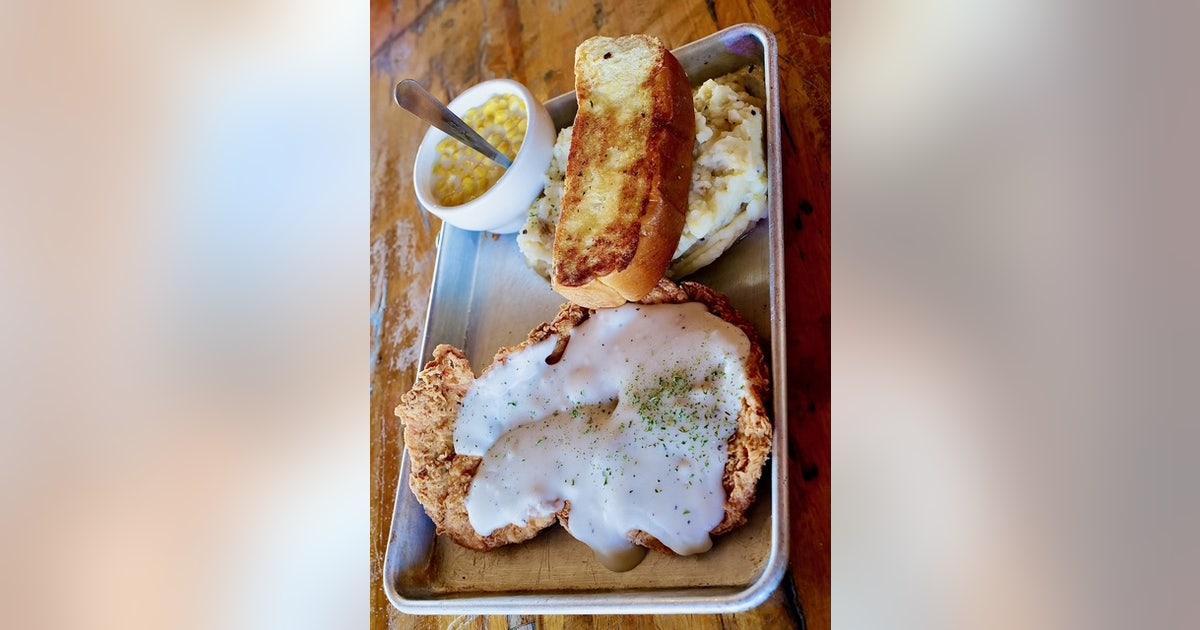 chicken fried chicken preslees southern good eatery