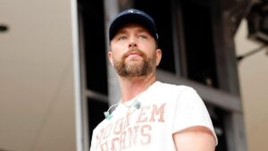 Ngôi sao nhạc đồng quê châm biếm vụ gian lận ở nhà trẻ Minnesota