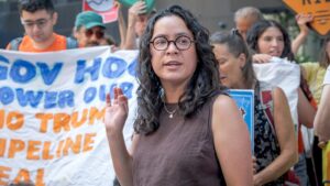 Ứng cử viên theo đường lối Xã hội Dân chủ liên kết với Mamdani tranh cử vào Hạ viện 27 Ứng cử viên theo đường lối Xã hội Dân chủ liên kết với Mamdani tranh cử vào Hạ viện