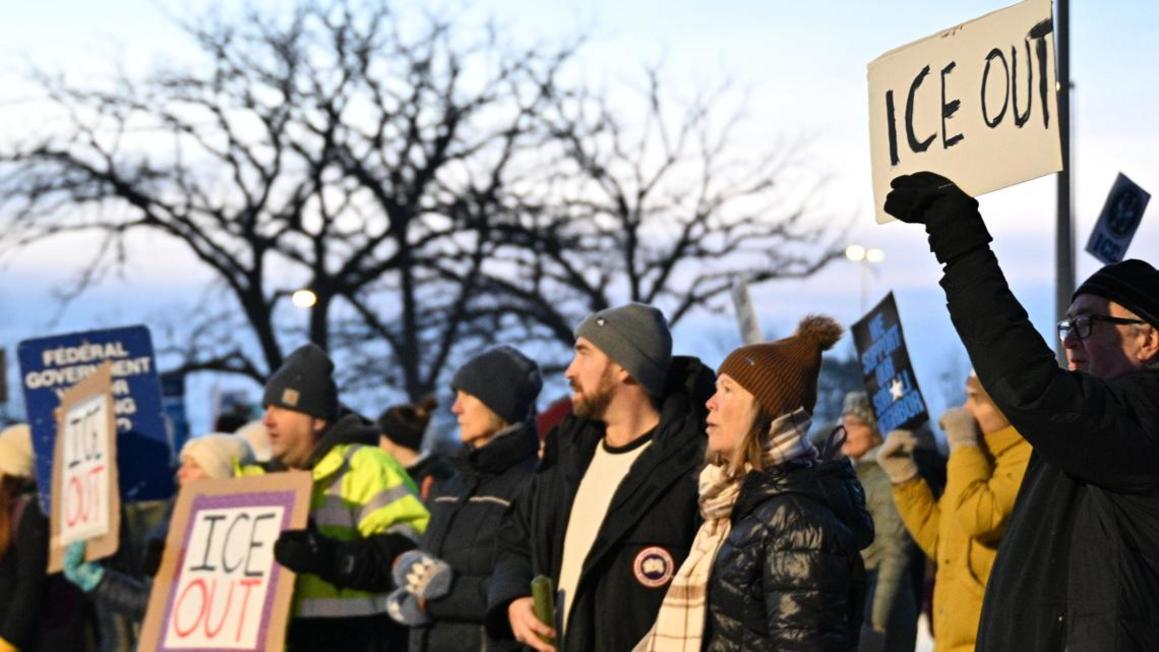 d2331ca1 f5f5 4736 9e3c