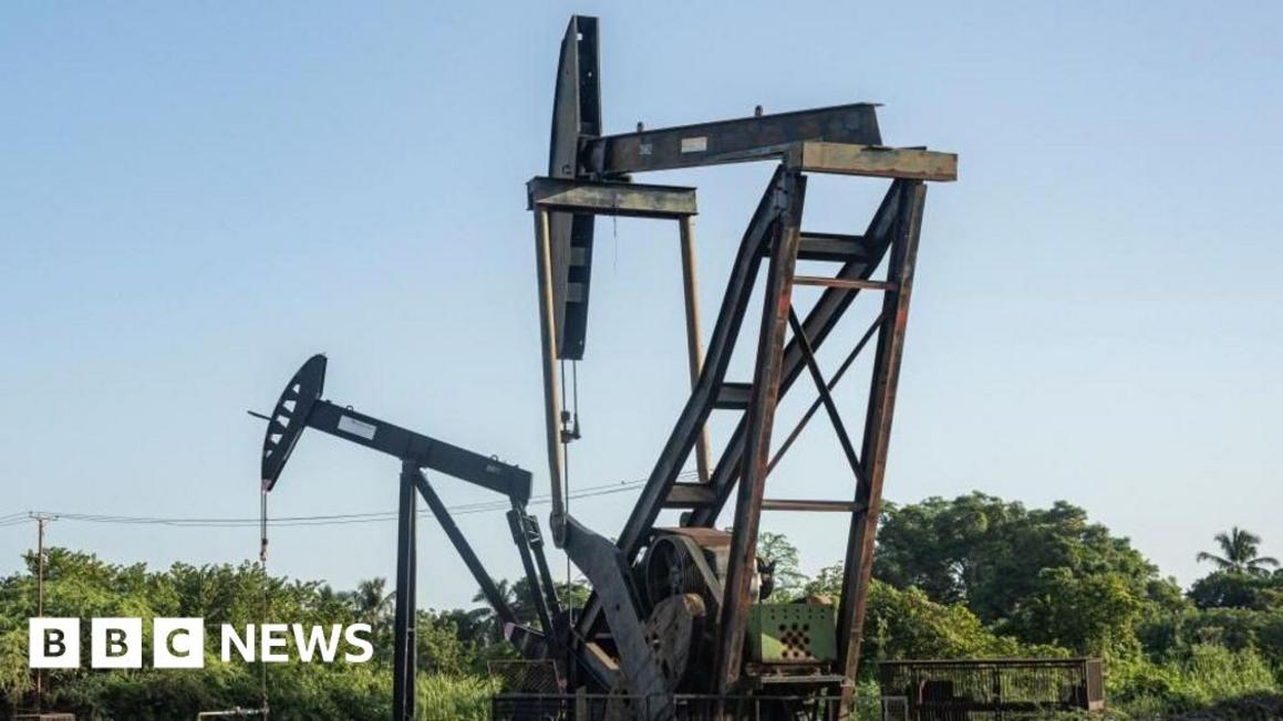 Nga điều tàu hải quân hộ tống tàu chở dầu bị Mỹ truy đuổi 1 d5343090 eb25 11f0 a6a3 53d02379137e 1