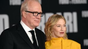 Ngôi sao ‘White Lotus’ Carrie Coon giải thích về sự cố sức khỏe trên sân khấu Broadway