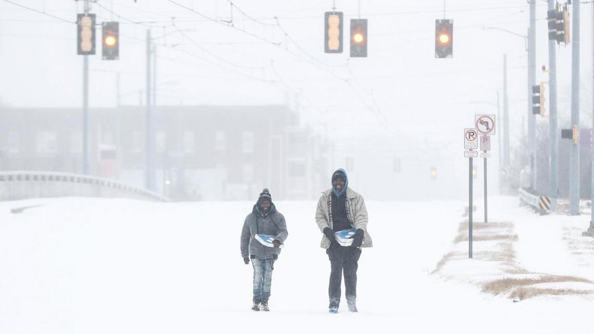 Hàng chục ngàn người bước sang ngày thứ 6 không điện khi các bang miền Đông chuẩn bị đối phó bão mùa đông 1 d6ee2e29 26da 4085 ace3
