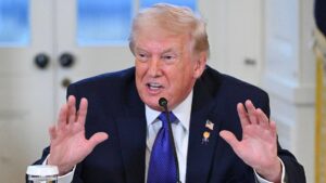 Tổng Thống Donald Trump kịch liệt chỉ trích chính sách ‘tính phí tắc nghẽn’ ở New York