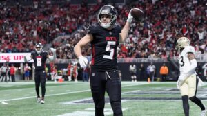 Carolina Panthers vào vòng Playoff sau chiến thắng của Atlanta Falcons 18 Carolina Panthers vào vòng Playoff sau chiến thắng của Atlanta Falcons