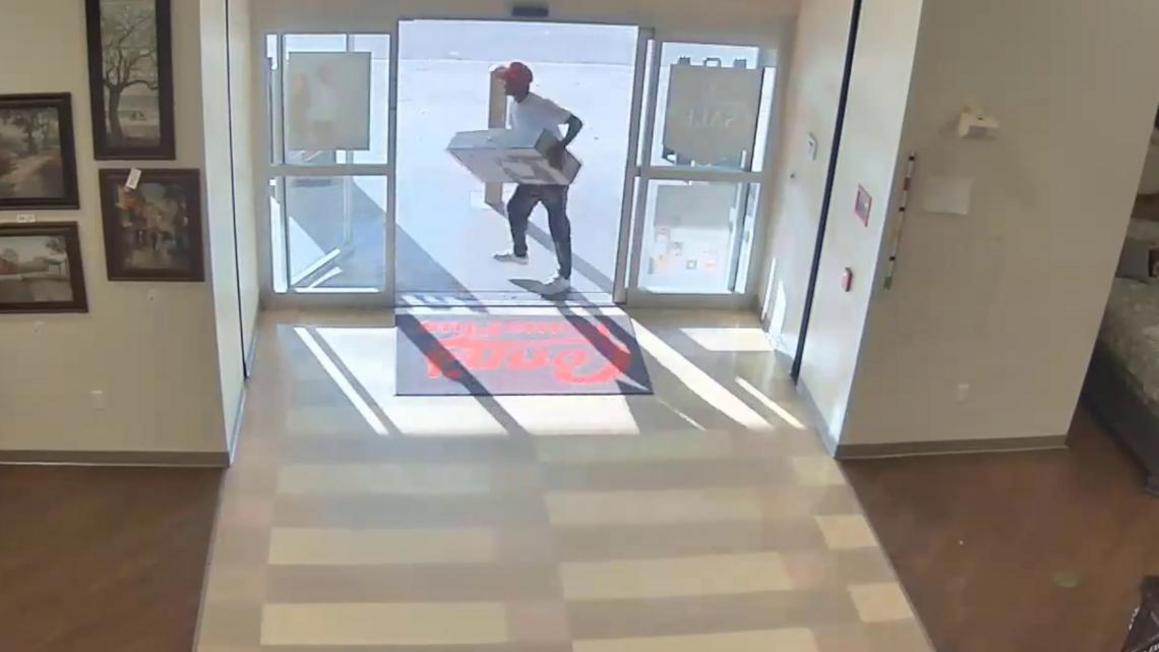 e1df66ee 6510 48e3 9329