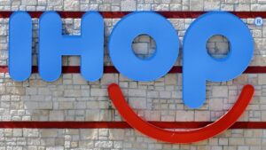 IHOP Khuyến Mãi Bánh Bò Không Giới Hạn
