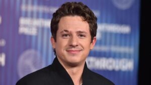 Ai sẽ hát Quốc ca tại Super Bowl 60?