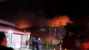 Cháy chung cư đầu năm mới, hàng chục người dân Houston mất nhà