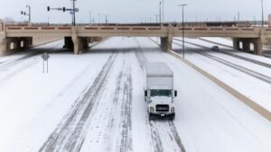 Bão Mùa Đông Lan Rộng Khắp Hoa Kỳ, Nhiều Vùng Chịu Ảnh Hưởng Nặng Nề