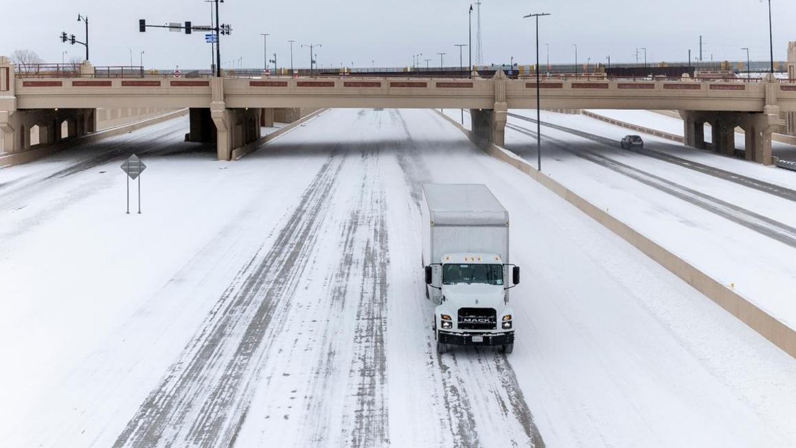 Bão Mùa Đông Lan Rộng Khắp Hoa Kỳ, Nhiều Vùng Chịu Ảnh Hưởng Nặng Nề 1 ebcc38c6 df35 4bb1 b07e