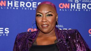 Nhà hoạt động Shirley Raines, người nổi tiếng với việc giúp đỡ cộng đồng vô gia cư ở Skid Row, qua đời ở tuổi 58 14 Nhà hoạt động Shirley Raines, người nổi tiếng với việc giúp đỡ cộng đồng vô gia cư ở Skid Row, qua đời ở tuổi 58