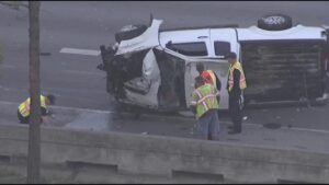 Sự cố tràn hóa chất trên xa lộ I-45 ở Houston gây ách tắc giao thông