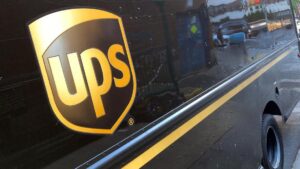 UPS dự kiến cắt giảm 30.000 việc làm và đóng cửa hơn 20 cơ sở trong năm 2026