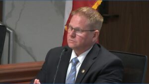 Phiên tòa xét xử cựu cảnh sát Uvalde tiếp tục với lời khai của điều tra viên