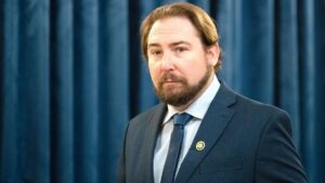 Dân Biểu Cộng Hòa Muốn Trao Huy Chương Quốc Hội Cho Ký Giả Vạch Trần Gian Lận tại Minnesota