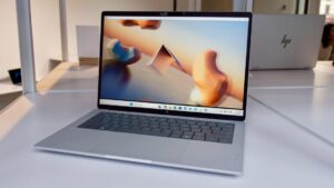 HP ra mắt dòng laptop doanh nghiệp mới tại CES 2026