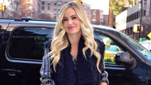 Cựu sao ‘The Bachelorette’ Emily Maynard giờ đã là bà ngoại