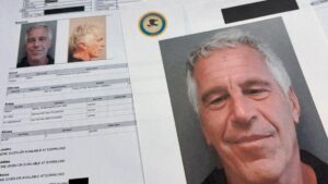 Các tài liệu mới về Jeffrey Epstein hé lộ liên lạc với Howard Lutnick và cựu Hoàng tử Andrew 4 Các tài liệu mới về Jeffrey Epstein hé lộ liên lạc với Howard Lutnick và cựu Hoàng tử Andrew