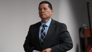 Cựu cảnh sát Uvalde trắng án trong vụ xả súng trường học 32 Cựu cảnh sát Uvalde trắng án trong vụ xả súng trường học