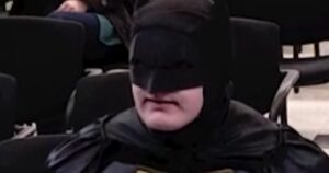 Cựu dẫn chương trình CNN Don Lemon bị giới chức liên bang bắt giữ