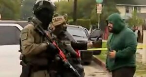 Nhân viên Tuần tra Biên giới bị thương trong chiến dịch tại California