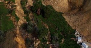 Thị trấn trên bờ vực sau vụ lở đất ở Sicily