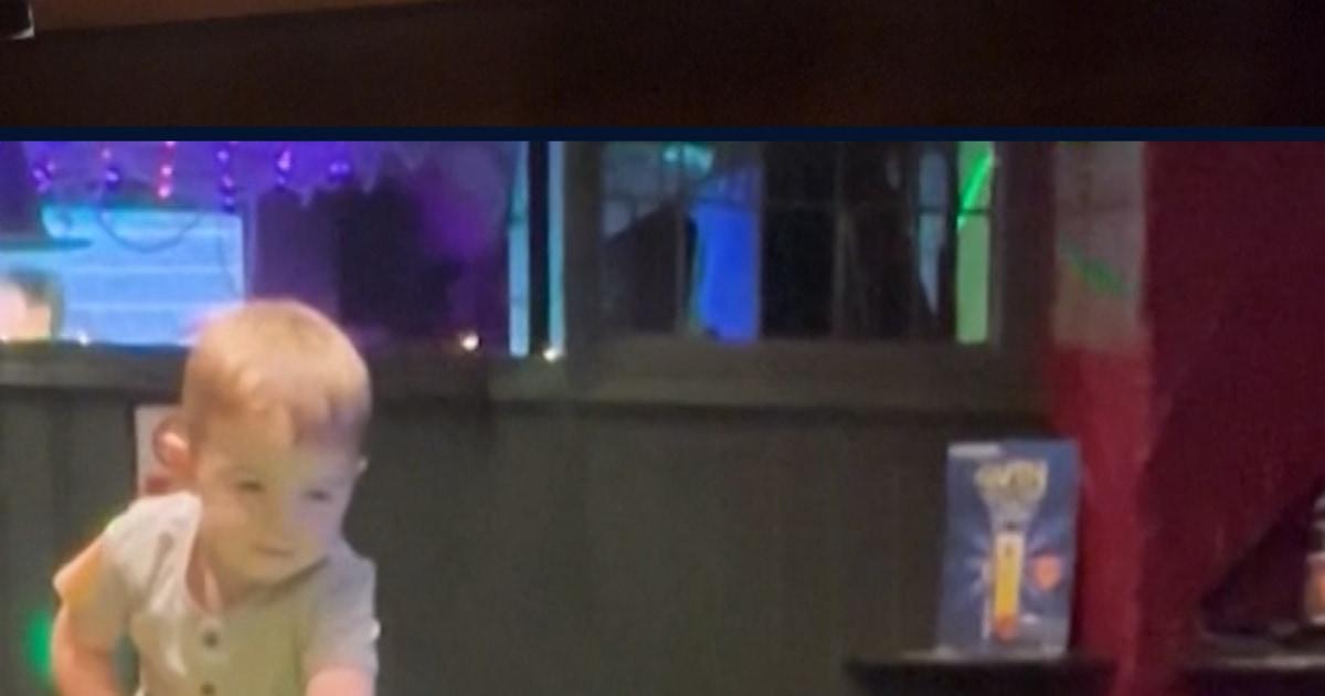 Kỳ lạ: Một vận động viên bi-a hai tuổi phá kỷ lục thế giới 1 f vert brk lon snooker 260130.Still002 yavjjo