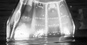 Phi hành gia NASA trở về Trái Đất