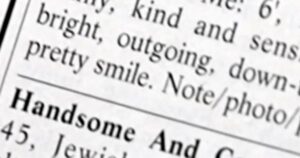 Người độc thân tìm đến mục ‘Quảng cáo cá nhân’ để kiếm tìm tình yêu