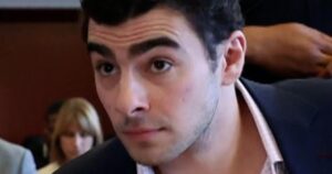 Các công tố viên muốn xét xử Luigi Mangione vào tháng 7 12 Các công tố viên muốn xét xử Luigi Mangione vào tháng 7