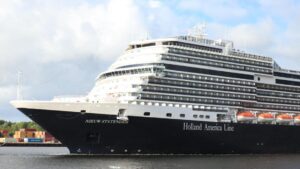 Lực lượng Tuần duyên Mỹ ngưng tìm kiếm phụ nữ rơi khỏi tàu du lịch gần Cuba