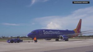 Hãng Southwest Airlines Hủy Cất Cánh Sau Khi Máy Bay Khác Lạc Vào Đường Băng tại Sân Bay San Antonio