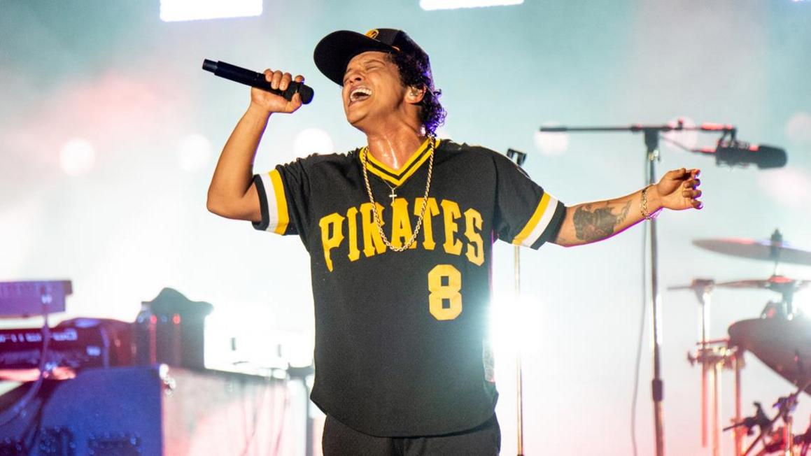 Bruno Mars Sẽ Thực Hiện Chuyến Lưu Diễn Sân Vận Động Khổng Lồ Năm 2026 1 fdbf65d6 1507 4696 a39a