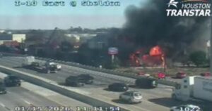 Khách sạn bỏ hoang ở Channelview bốc cháy lần thứ tư