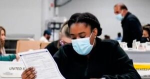 FBI lục soát văn phòng bầu cử Quận Fulton 13 FBI lục soát văn phòng bầu cử Quận Fulton