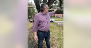 Thượng Nghị Sĩ Ted Cruz trở về Texas trước bão mùa đông