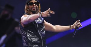 Lil Jon và Ayron Jones sẽ biểu diễn trong trận đấu Playoffs của Seahawks